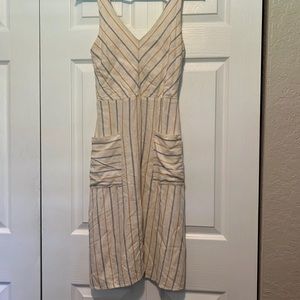 Sleeveless v neck causal dress with pockets